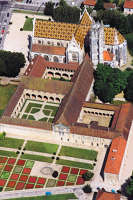 Monastère Royal de Brou -jardins.jpg